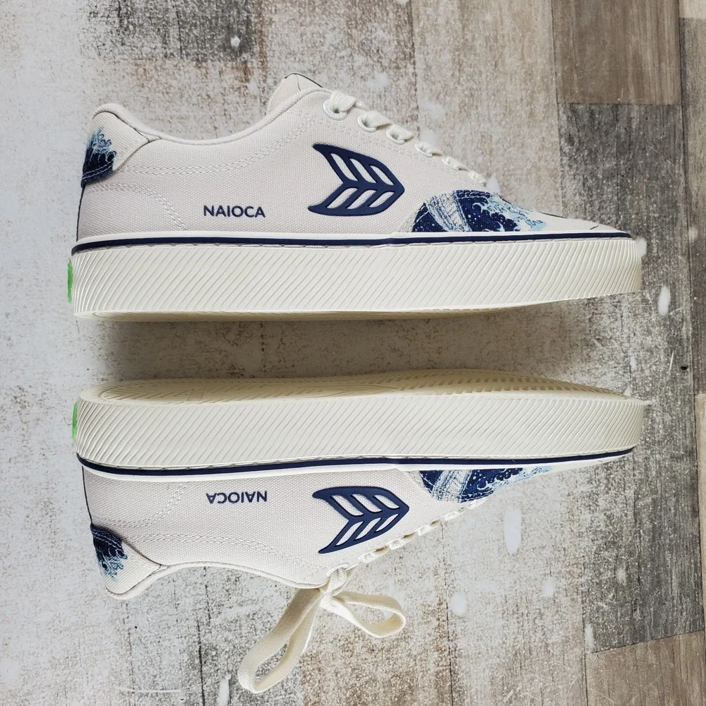Cariuma NAIOCA X Hokusai Shoes Sz Mens 8 / Womens 9.5 White Wave Off Kanagawa